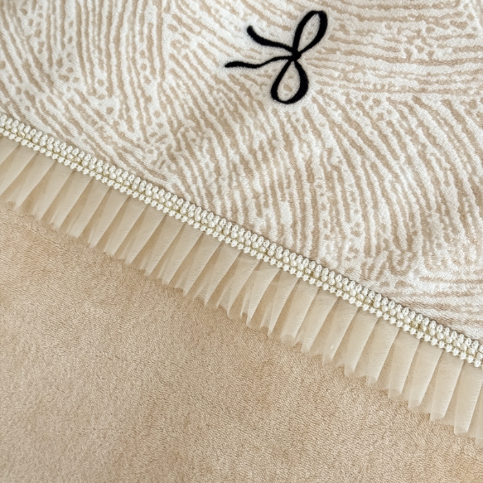 91家纺网 家纺一手货源 找家纺 2025苏东来家纺工艺款雕花绒牛奶绒四件套立体花刺绣绣花套件 满天星卡其