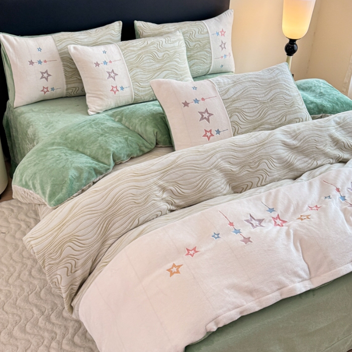 91家纺网 家纺一手货源 找家纺 2025苏东来家纺工艺款雕花绒牛奶绒四件套立体花刺绣绣花套件 一枝花