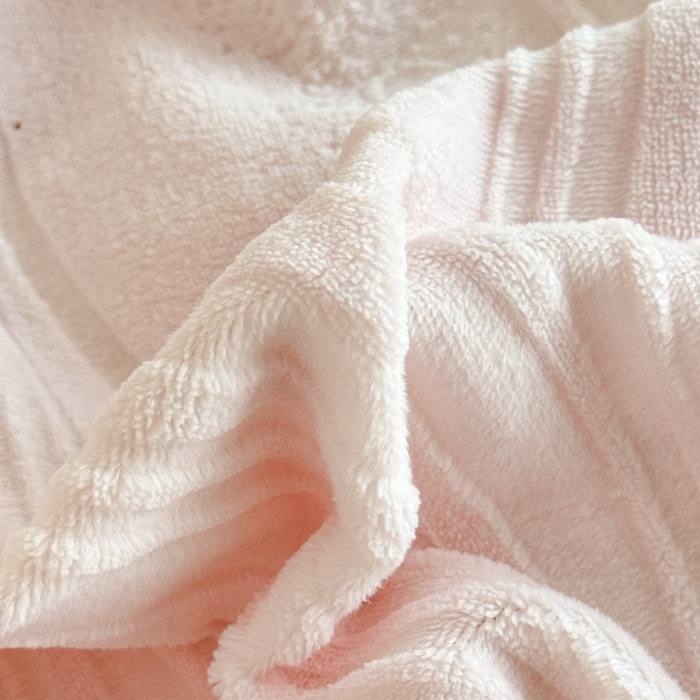 91家纺网 家纺一手货源 找家纺 2025苏东来家纺工艺款雕花绒牛奶绒四件套立体花刺绣绣花套件 飞舞少女