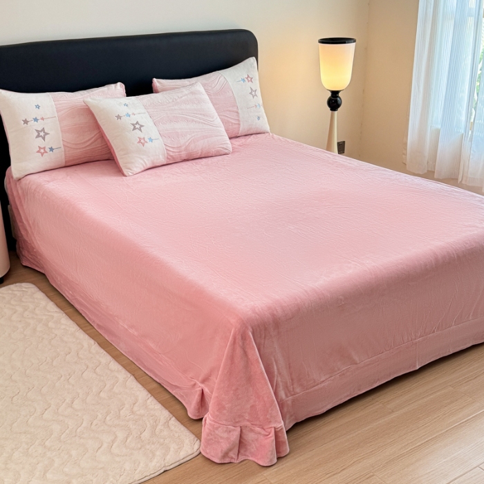 91家纺网 家纺一手货源 找家纺 2025苏东来家纺工艺款雕花绒牛奶绒四件套立体花刺绣绣花套件 飞舞少女