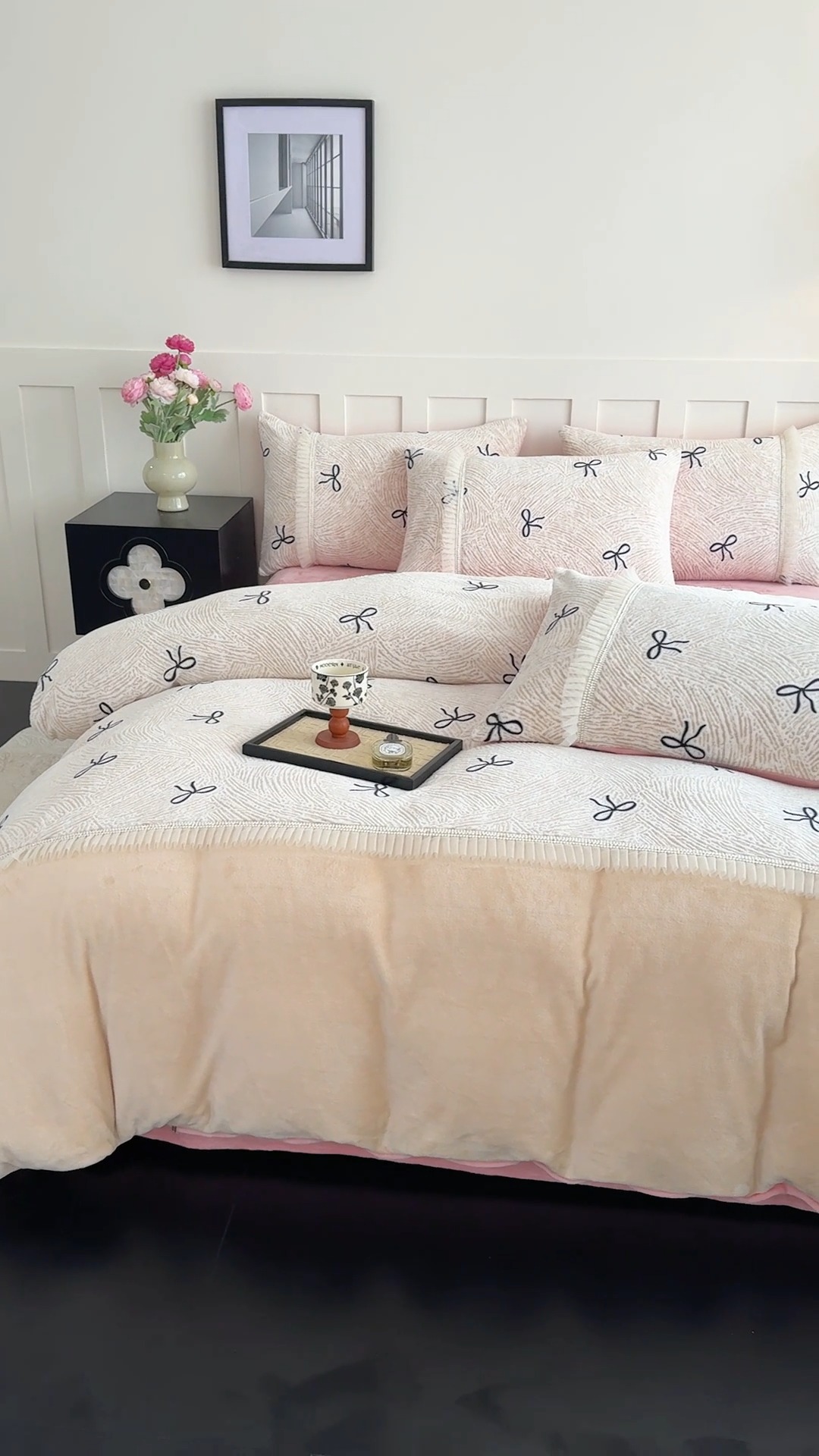 91家纺网 家纺一手货源 找家纺 2025苏东来家纺工艺款雕花绒牛奶绒四件套立体花刺绣绣花套件 满天星卡其