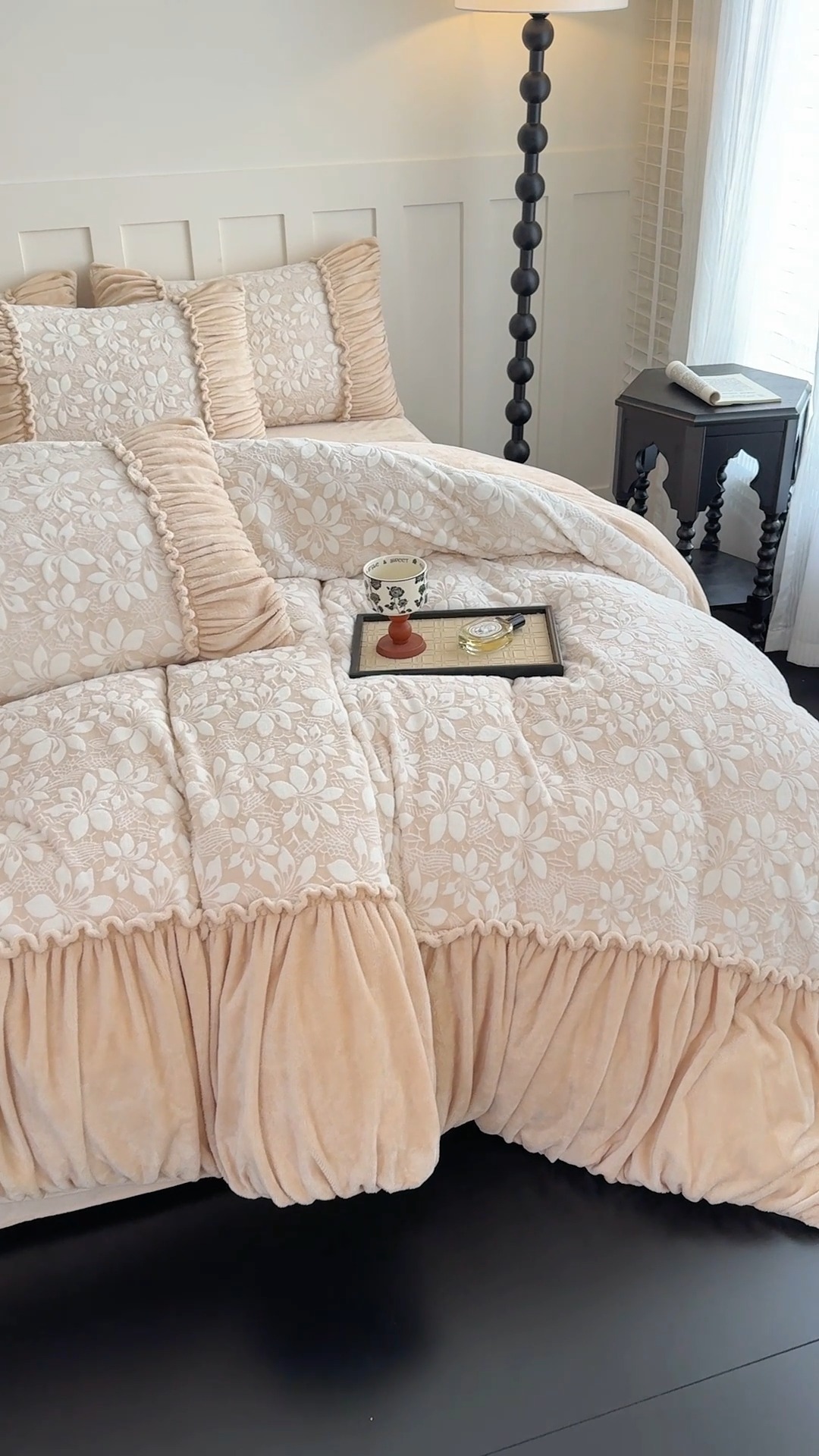 91家纺网 家纺一手货源 找家纺 2025苏东来家纺工艺款雕花绒牛奶绒四件套立体花刺绣绣花套件 满天星水绿