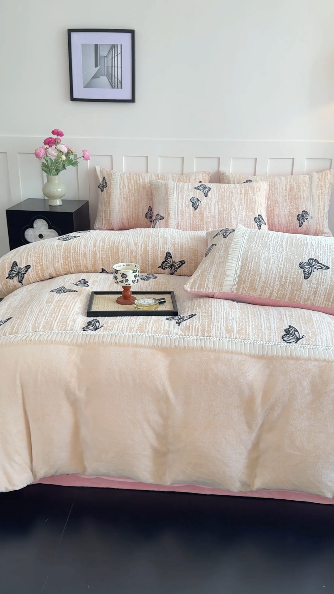 91家纺网 家纺一手货源 找家纺 2025苏东来家纺工艺款雕花绒牛奶绒四件套立体花刺绣绣花套件 梦蝶