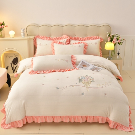 91家纺网 家纺一手货源 找家纺 （总）梦之星 2025新款230g高克重刺绣花边牛奶绒四件套