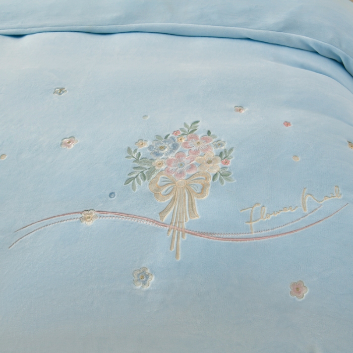 91家纺网 家纺一手货源 找家纺 （总）梦之星 2025新款230g高克重刺绣花边牛奶绒四件套