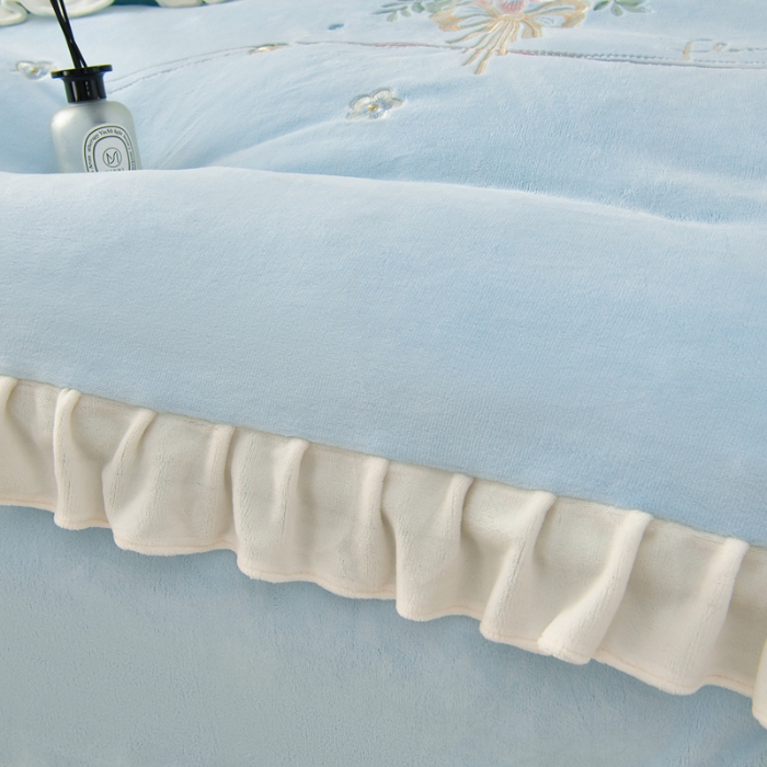 91家纺网 家纺一手货源 找家纺 （总）梦之星 2025新款230g高克重刺绣花边牛奶绒四件套