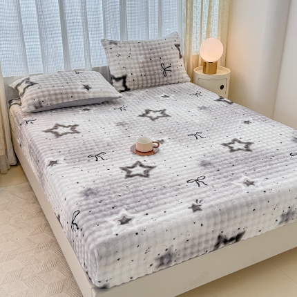 91家纺网 家纺一手货源 找家纺 （总） 2025新款兔兔绒牛奶绒印花单床笠 床笠三件套 单枕套