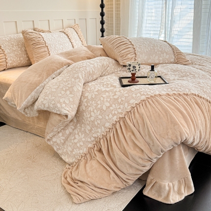 91家纺网 家纺一手货源 找家纺 （总）2025苏东来家纺工艺款雕花绒牛奶绒四件套立体花刺绣绣花套件