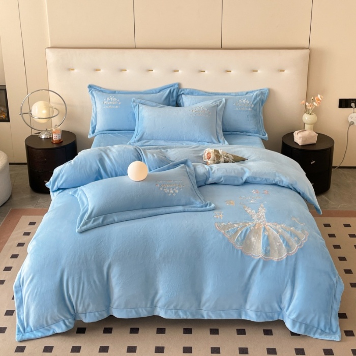 91家纺网 家纺一手货源 找家纺 （总）控价 2025年新款240克全消光A类卡通少女心大刺绣牛奶绒四件套-公主请开心