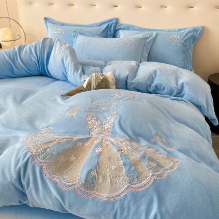 （总）控价 2025年新款240克全消光A类卡通少女心大刺绣牛奶绒四件套-公主请开心