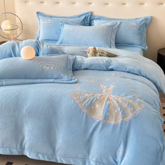 91家纺网 家纺一手货源 找家纺 （总）控价 2025年新款240克全消光A类卡通少女心大刺绣牛奶绒四件套-公主请开心