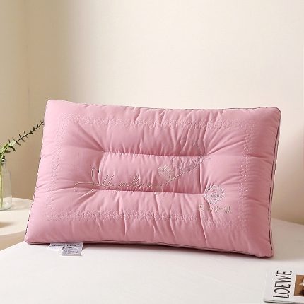 91家纺网 家纺一手货源 找家纺 兴丝露枕芯 亲肤刺绣羽丝枕 舒适护颈枕 枕芯 枕头