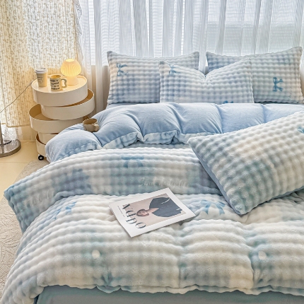 91家纺网 家纺一手货源 找家纺 （总）2025新款大泡泡兔兔牛奶绒单被套 