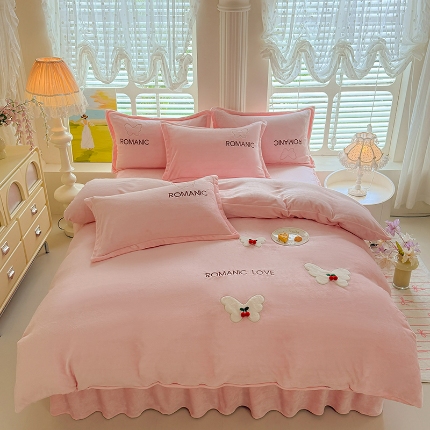 苏米娜家纺SUMINA 2025新款简约ins风A类全消光230g牛奶绒公主绒四件套床裙款被套系列  蝶影—樱花粉