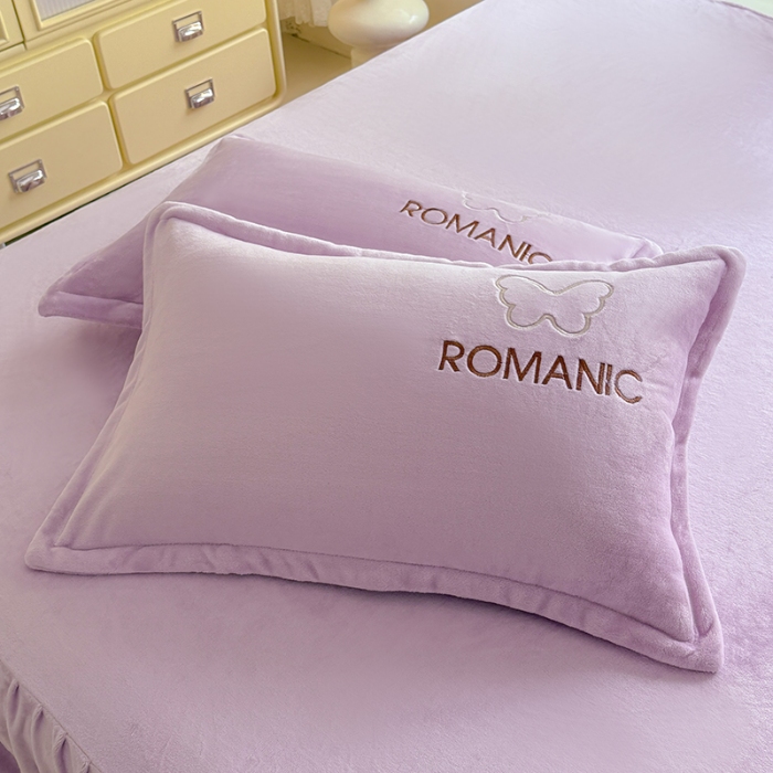 91家纺网 家纺一手货源 找家纺 （总）漫布云 2025新款简约ins风A类全消光230g牛奶绒公主绒四件套床裙款被套系列