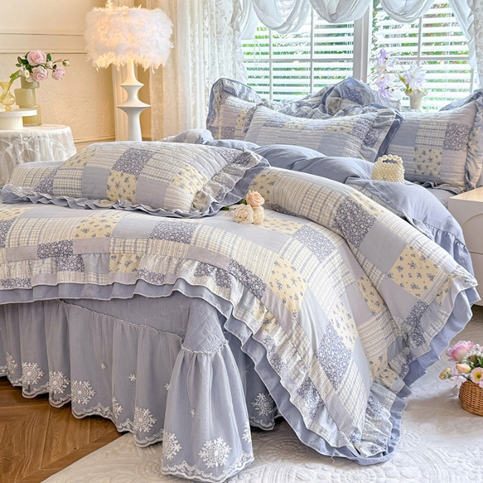 91家纺网 家纺一手货源 找家纺 苏米娜家纺2026春夏新款活性印花ins风小碎花软糯皱皱棉床盖款四件套全棉纯棉花边款被套 兰黛 