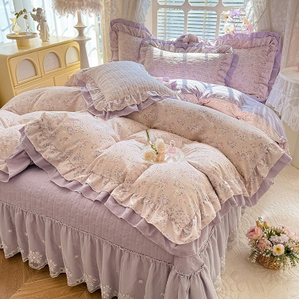 苏米娜家纺2026春夏新款活性印花ins风小碎花软糯皱皱棉床盖款四件套全棉纯棉花边款被套 紫韵