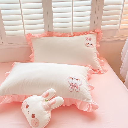 91家纺网 家纺一手货源 找家纺 （总）雨菲家纺 2025新款学生季水洗棉毛巾绣花枕套