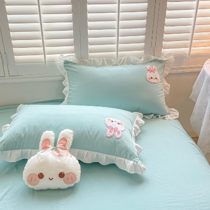 91家纺网 家纺一手货源 找家纺 （总）雨菲家纺 2025新款学生季水洗棉毛巾绣花枕套