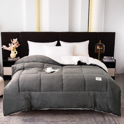 91家纺网 家纺一手货源 找家纺 2025新款床上用品加厚保暖牛奶绒被子羊羔绒被芯学生宿舍单人棉被