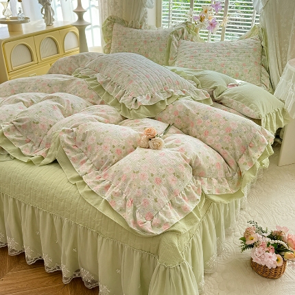 苏米娜家纺2026春夏新款活性印花ins风小碎花软糯皱皱棉床盖款四件套全棉纯棉花边款被套 春田绿