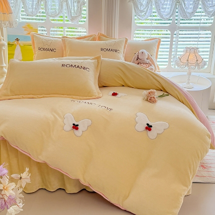 91家纺网 家纺一手货源 找家纺 （总）漫布云 2025新款简约ins风A类全消光230g牛奶绒公主绒四件套床裙款被套系列