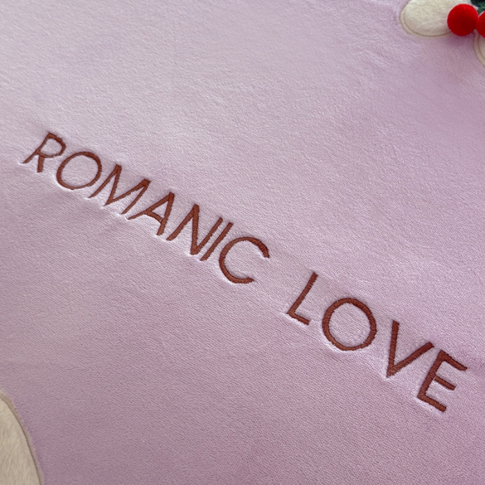 91家纺网 家纺一手货源 找家纺 漫布云 2025新款简约ins风A类全消光230g牛奶绒公主绒四件套床裙款被套系列 蝶影—梦幻紫  