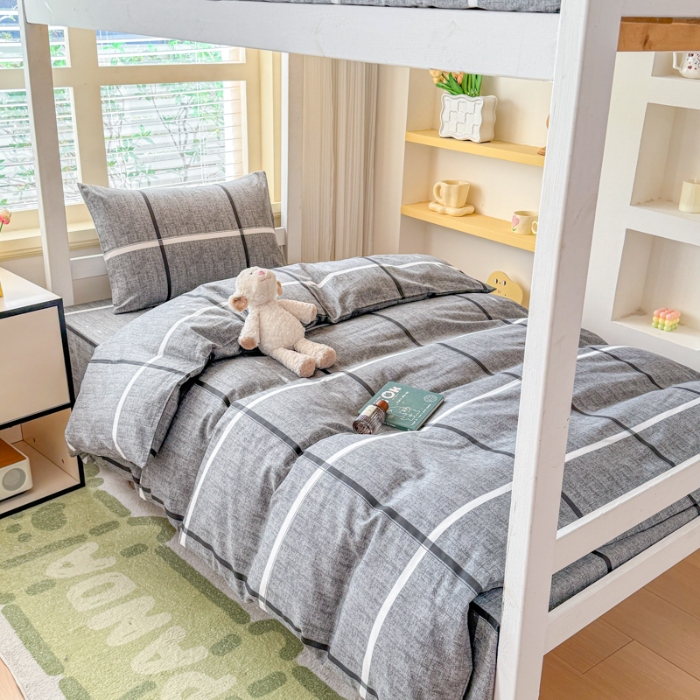 91家纺网 家纺一手货源 找家纺 （总）【苏东来】2025简约13372纯棉全棉学生三件套宿舍上下铺全棉纯棉格子印花三件套件单品被套床单枕套学生季