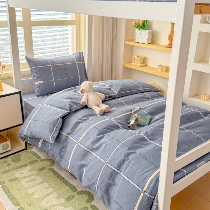 91家纺网 家纺一手货源 找家纺 （总）【苏东来】2025简约13372纯棉全棉学生三件套宿舍上下铺全棉纯棉格子印花三件套件单品被套床单枕套学生季