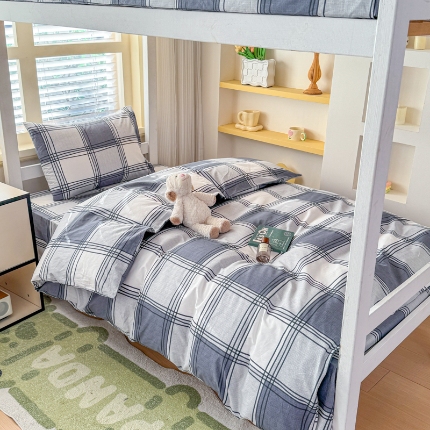 91家纺网 家纺一手货源 找家纺 （总）【苏东来】2025简约13372纯棉全棉学生三件套宿舍上下铺全棉纯棉格子印花三件套件单品被套床单枕套学生季