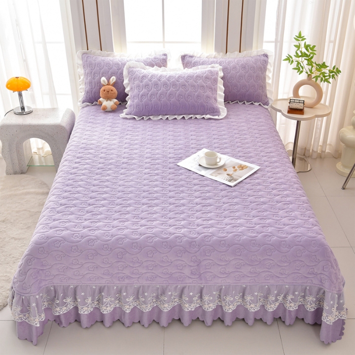 91家纺网 家纺一手货源 找家纺 （总）三友家纺 直播爆款手工双层蝴蝶结牛奶绒蕾丝花边床盖三/四件套