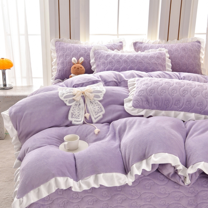 91家纺网 家纺一手货源 找家纺 （总）三友家纺 直播爆款手工双层蝴蝶结牛奶绒蕾丝花边床盖三/四件套