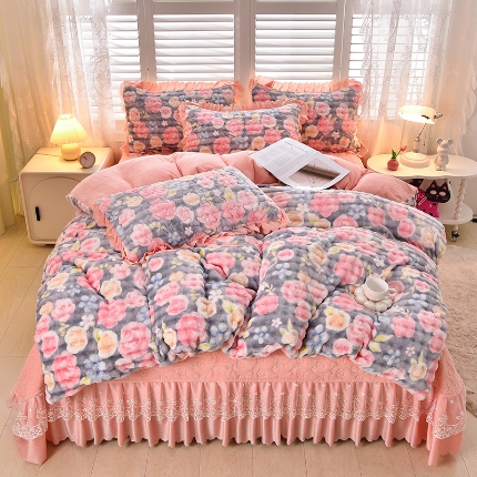 91家纺网 家纺一手货源 找家纺 （总）三友家纺 直播爆款牛奶绒大泡泡印花蕾丝花边床盖床裙四件套