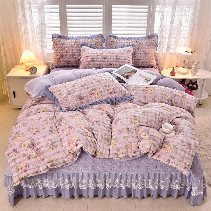 91家纺网 家纺一手货源 找家纺 （总）三友家纺 直播爆款牛奶绒大泡泡印花蕾丝花边床盖床裙四件套