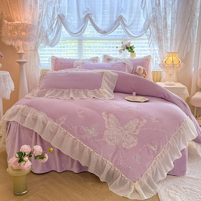 91家纺网 家纺一手货源 找家纺 （总）漫布云 2025新款简约ins风A类全消光230g牛奶绒公主绒四件套床裙款被套-彩蝶系列 彩蝶-香芋紫