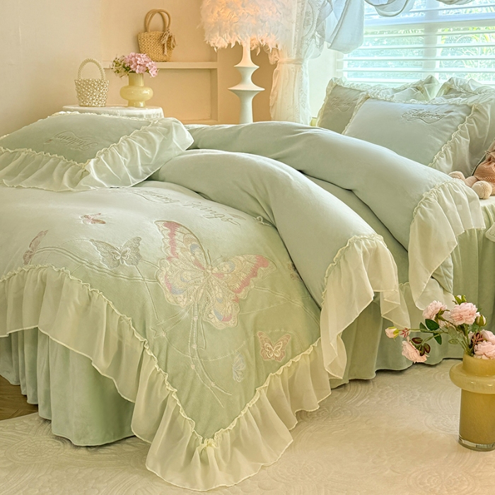 91家纺网 家纺一手货源 找家纺 （总）漫布云 2025新款简约ins风A类全消光230g牛奶绒公主绒四件套床裙款被套-彩蝶系列  彩蝶-新芽绿 