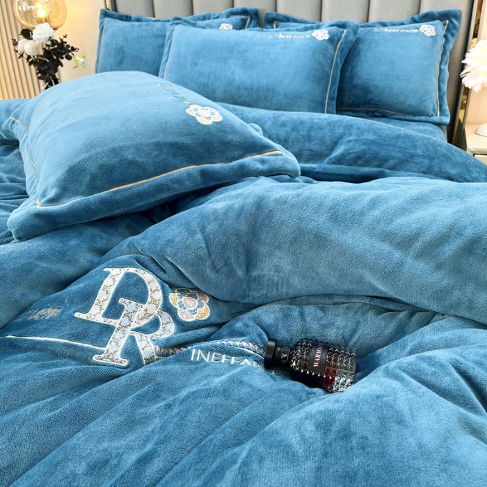 91家纺网 家纺一手货源 找家纺 （总）鑫利来家纺 2025新款牛奶绒四件套绣花加厚牛奶绒保暖四件套