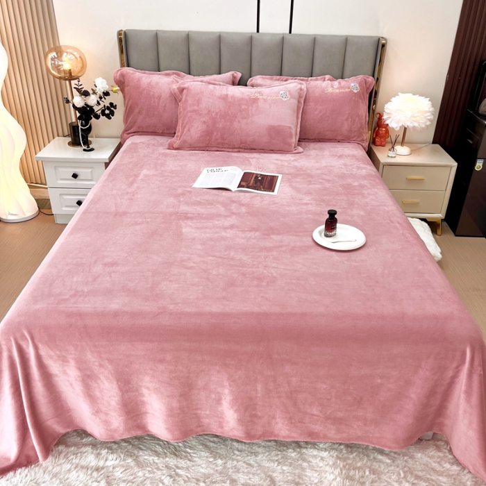 91家纺网 家纺一手货源 找家纺 鑫利来家纺 2025新款牛奶绒四件套绣花加厚牛奶绒保暖四件套 可可-豆沙