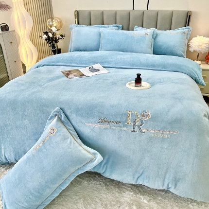 鑫利来家纺 2025新款牛奶绒四件套绣花加厚牛奶绒保暖四件套 可可-繁星蓝