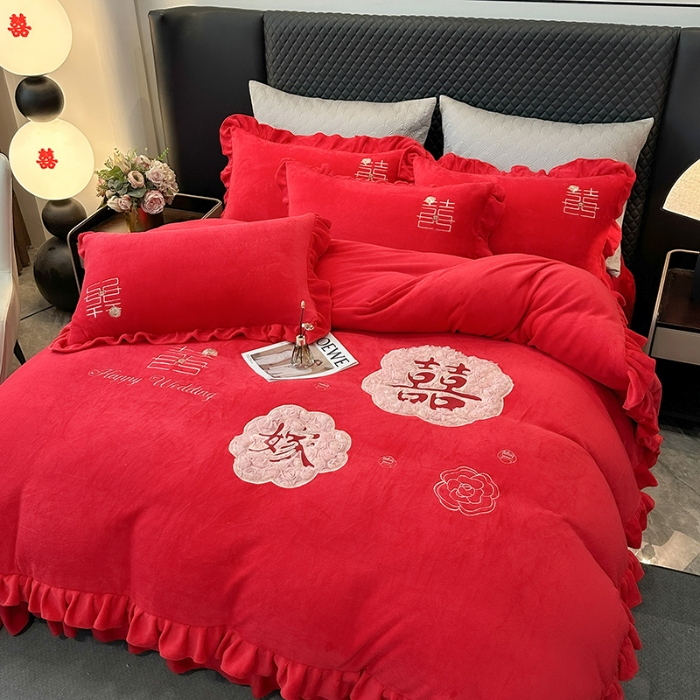 91家纺网 家纺一手货源 找家纺 2025秋冬新款高克重9斤全消光牛奶绒大红结婚婚庆四件套大红色龙凤刺绣婴儿绒绒四件套（含精美手提袋）