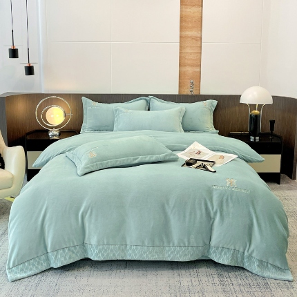 91家纺网 家纺一手货源 找家纺 （总）星尚家纺 2025新款全消光A类母婴级加厚保暖牛奶绒绣花刺绣四件套