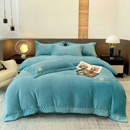 91家纺网 家纺一手货源 找家纺 （总）星尚家纺 2025新款全消光A类母婴级加厚保暖牛奶绒绣花刺绣四件套