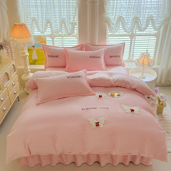 91家纺网 家纺一手货源 找家纺 （总）漫布云 2025新款简约ins风A类全消光230g牛奶绒公主绒四件套床裙款被套系列