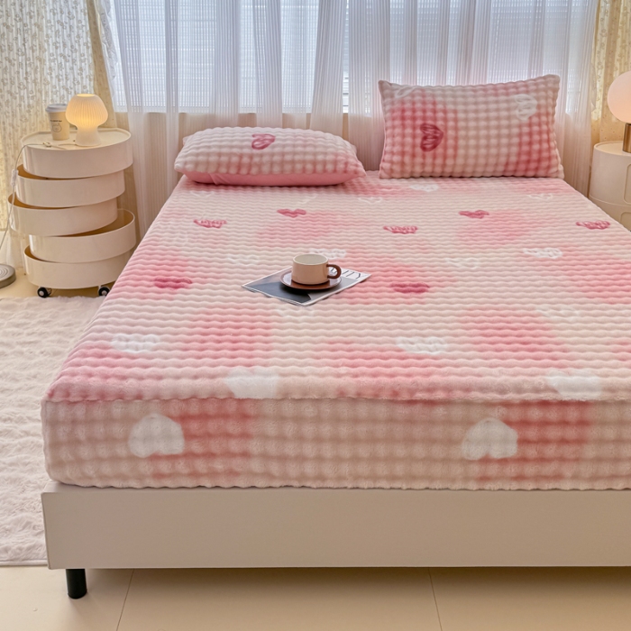 91家纺网 家纺一手货源 找家纺 （总）2025新款兔兔绒牛奶绒印花单床笠 床笠三件套 单枕套