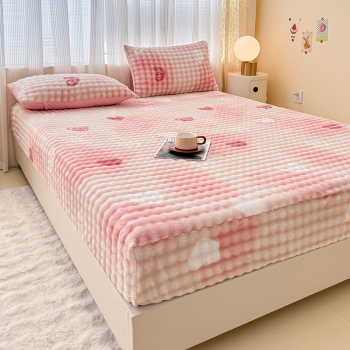 91家纺网 家纺一手货源 找家纺 （总）2025新款兔兔绒牛奶绒印花单床笠 床笠三件套 单枕套