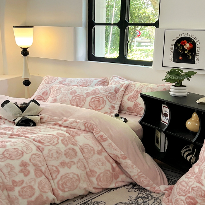 91家纺网 家纺一手货源 找家纺 （总）昊川家纺 2025新款3D立体兔毛雕花四件套