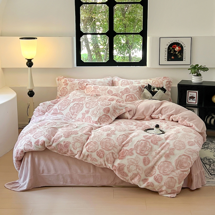 91家纺网 家纺一手货源 找家纺 （总）昊川家纺 2025新款3D立体兔毛雕花四件套