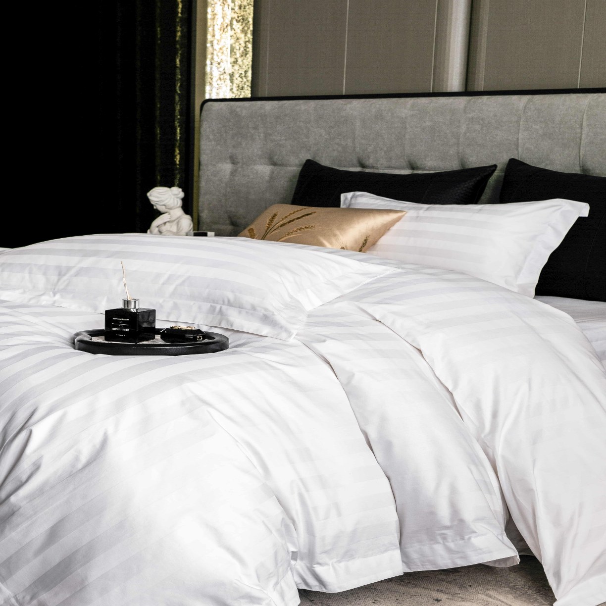 91家纺网 家纺一手货源 找家纺 澜昕 星级酒店被套全棉纯白缎条床上用品民宿布草定制绣花