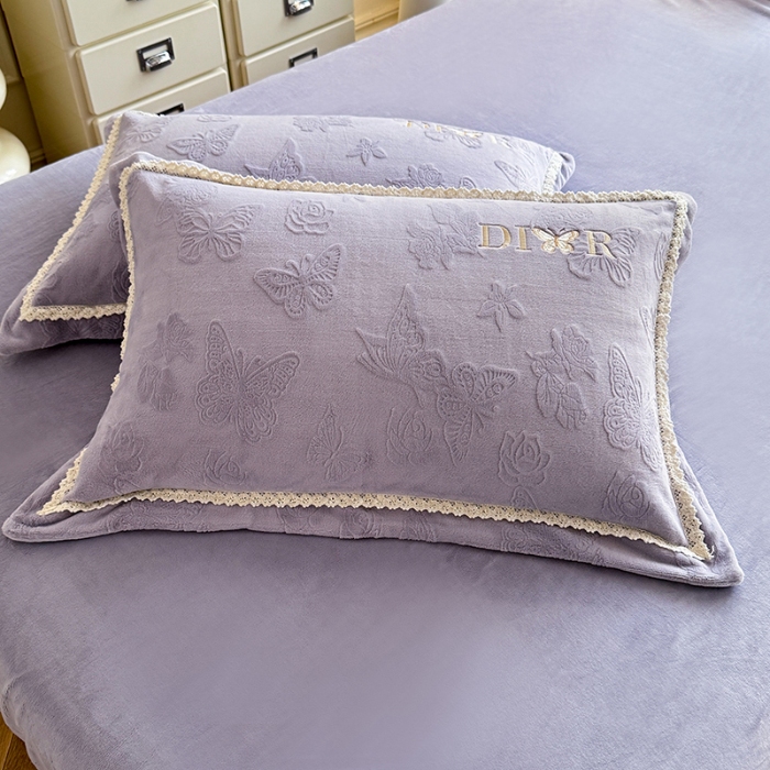 91家纺网 家纺一手货源 找家纺 （总）艾唯希家纺 2025新款韩版雕花绒工艺四件套全消光牛奶绒-语蝶系列