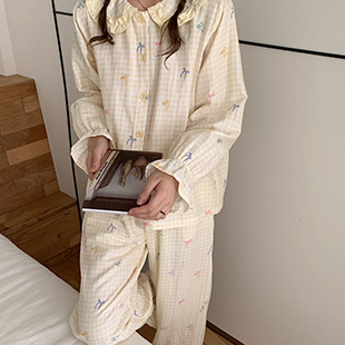 91家纺网 家纺一手货源 找家纺 （总）[91家纺网精选] 有氧纱撞色娃娃领长袖长裤 